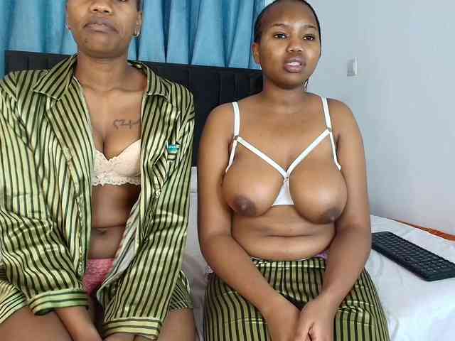 Tasty-titties webcam