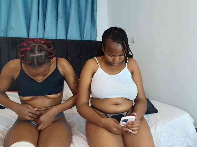Tasty-titties webcam