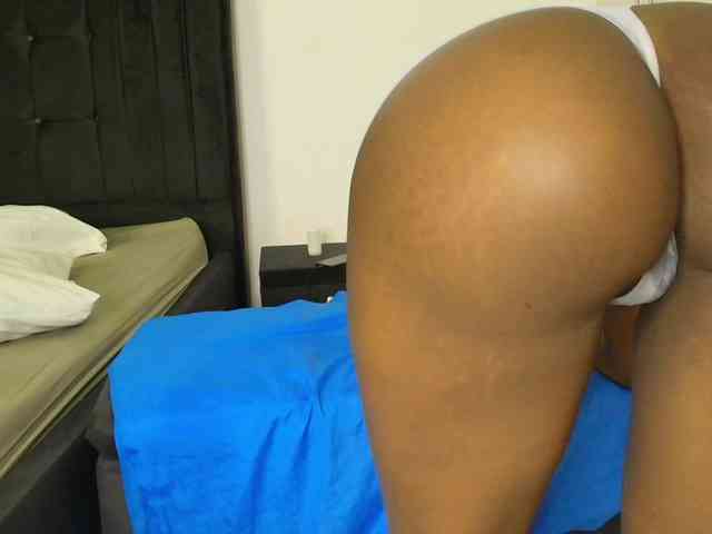 Tasty-titties webcam