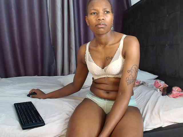 Tasty-titties webcam
