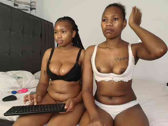 Tasty-titties webcam