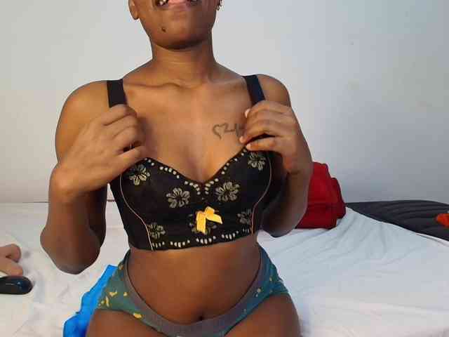 Tasty-titties webcam
