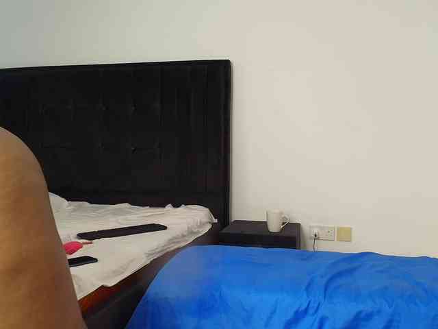 Tasty-titties webcam