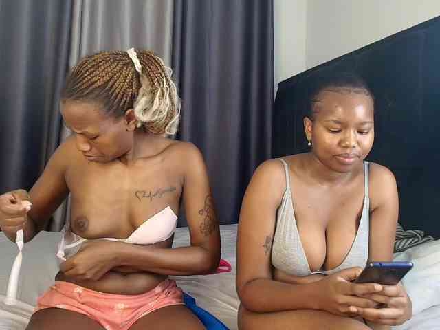Tasty-titties webcam
