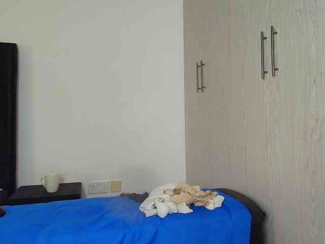 Tasty-titties webcam