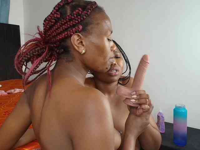 Tasty-titties webcam