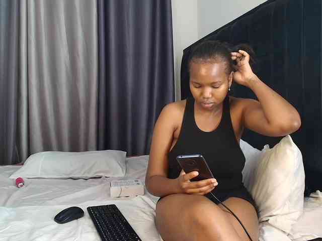 Tasty-titties webcam