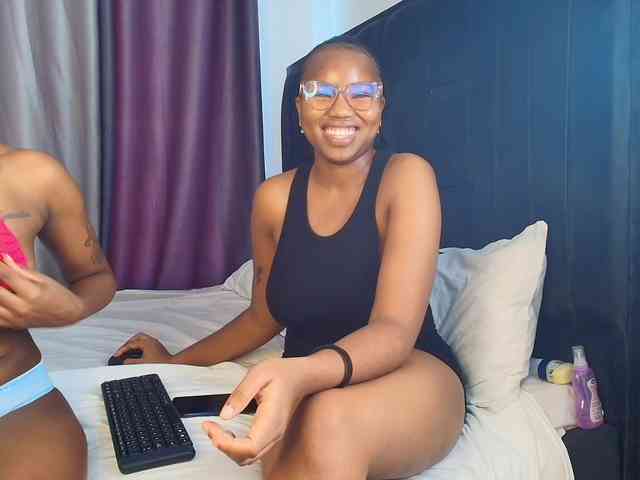 Tasty-titties webcam