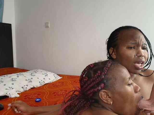Tasty-titties webcam