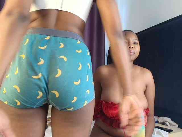 Tasty-titties webcam