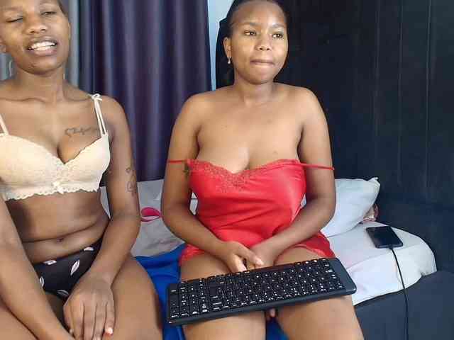 Tasty-titties webcam