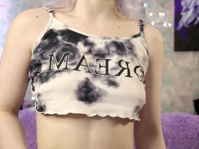 le modèle Yunakiss est en webcam porno dans un show sur le site bongacams, il possède les tags suivants: White/Caucasian,Blonde,Shaved