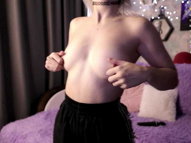 Yunakiss live cam on BongaCams