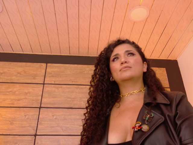 DakotaRainbow22's BongaCams show and profile