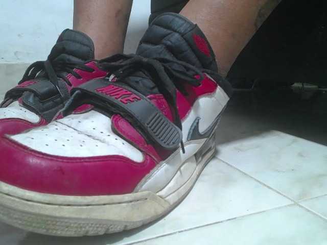 srfindomfeetdraining — live male cam