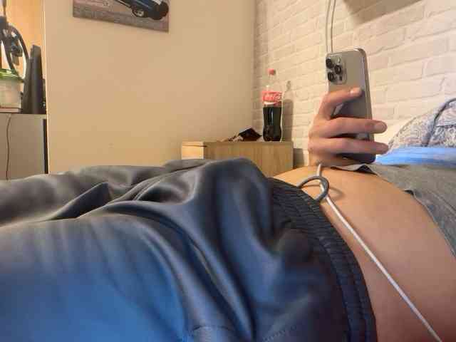 Alex2134f Live Webcam on BongaCams