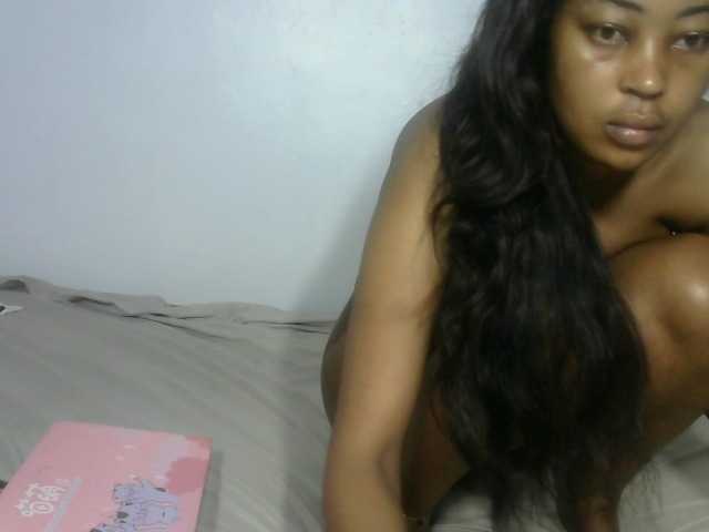 Petitlexxi live cam on BongaCams
