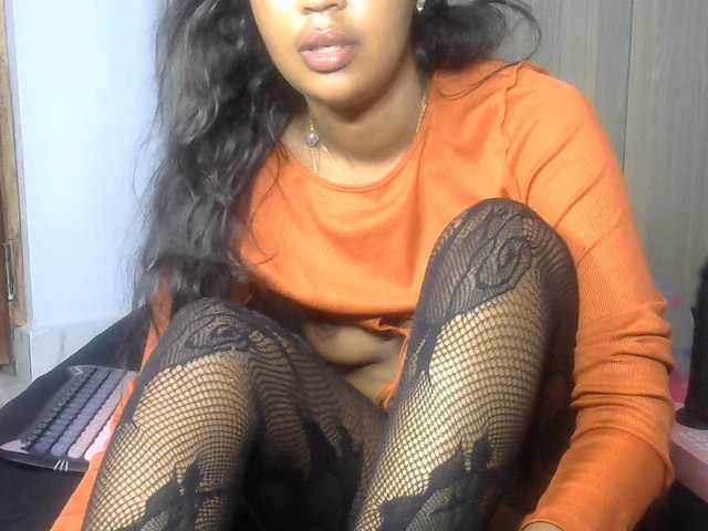 Petitlexxi live cam on BongaCams