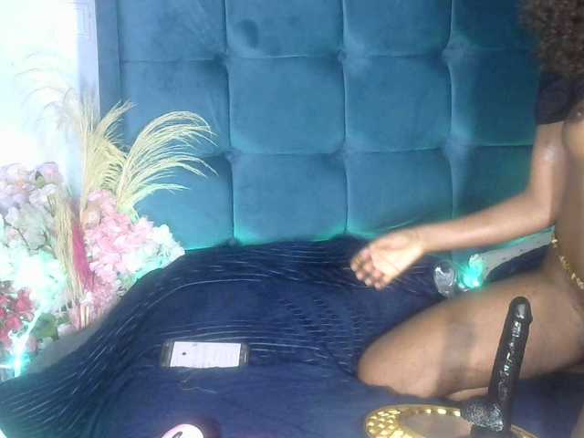 Petitlexxi live cam on BongaCams
