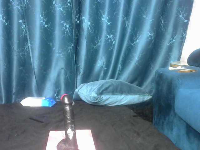 Petitlexxi live cam on BongaCams