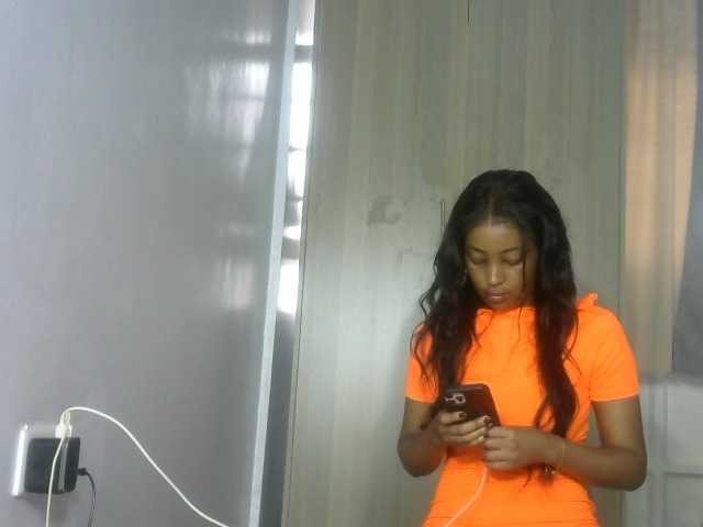 Petitlexxi live cam on BongaCams