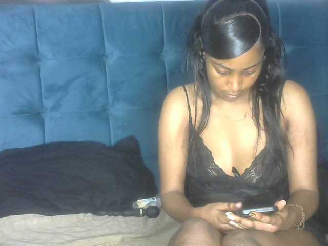 Petitlexxi live cam on BongaCams
