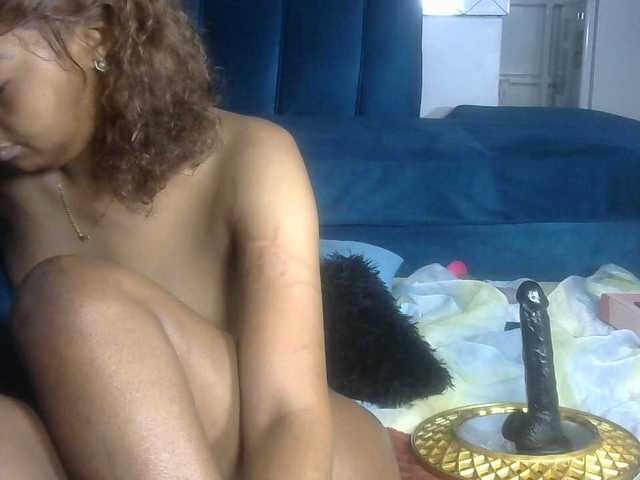 Petitlexxi live cam on BongaCams