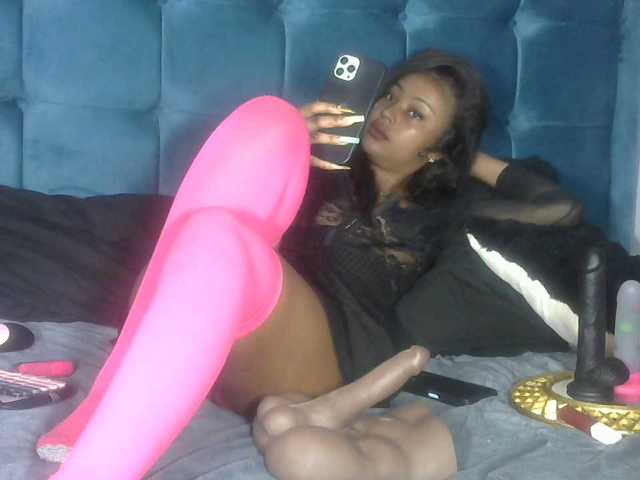 Petitlexxi live cam on BongaCams