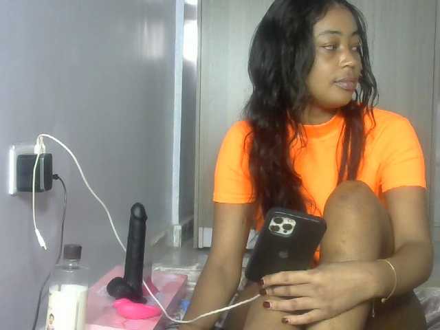 Petitlexxi live cam on BongaCams
