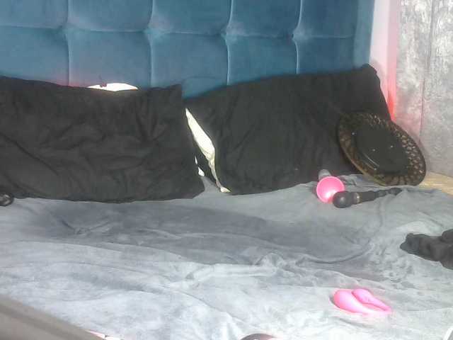 Petitlexxi live cam on BongaCams
