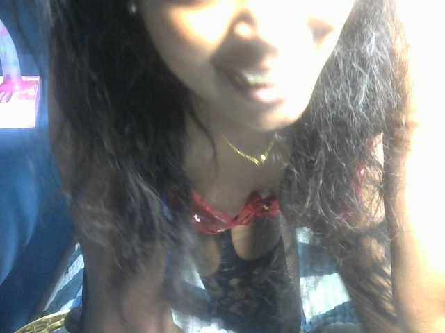 Petitlexxi live cam on BongaCams