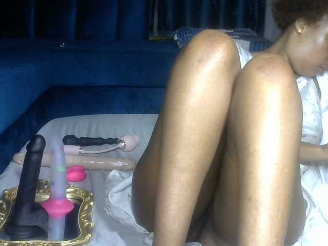 Petitlexxi Live Cam and Statistics on UnifiedCams