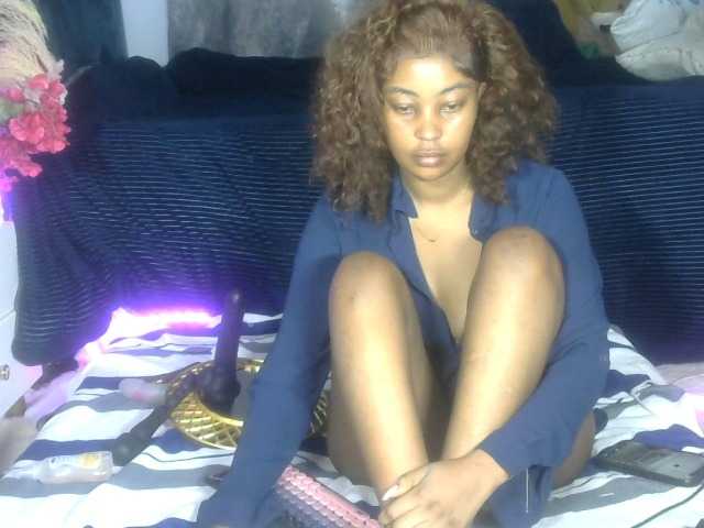 Petitlexxi live cam on BongaCams