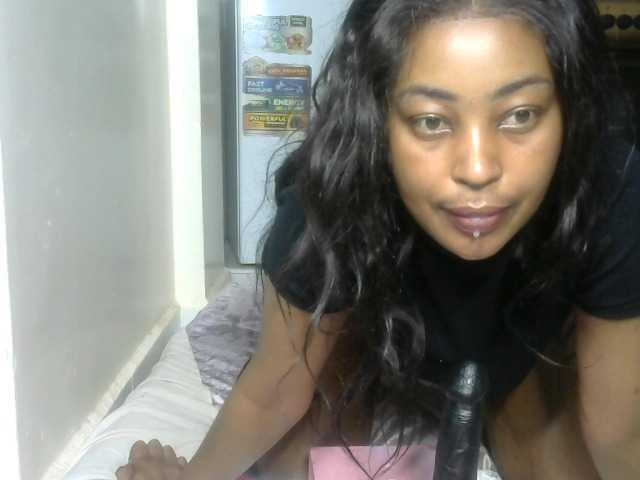 Petitlexxi live cam on BongaCams