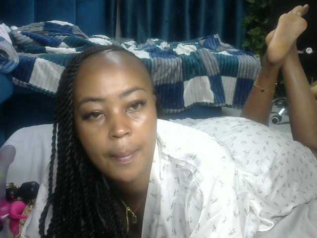 Petitlexxi Live Cam and Statistics on UnifiedCams