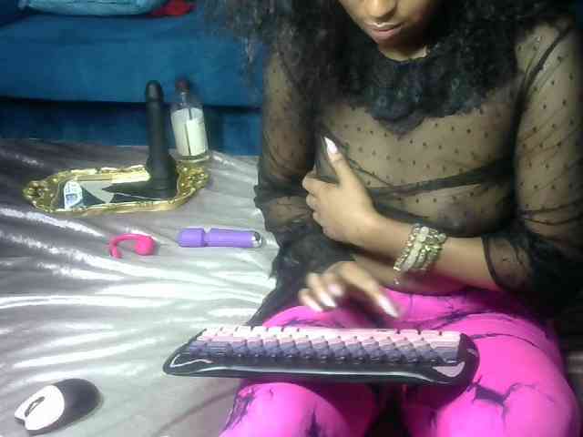 Petitlexxi webcam
