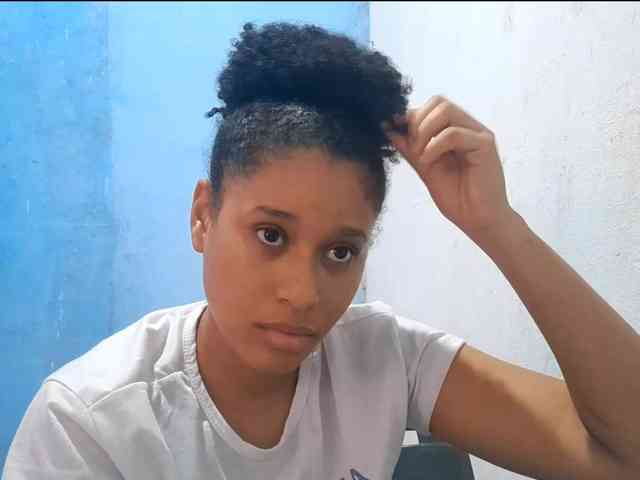 RomanaBeatson webcam