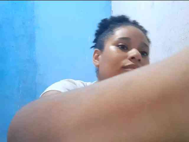 RomanaBeatson webcam