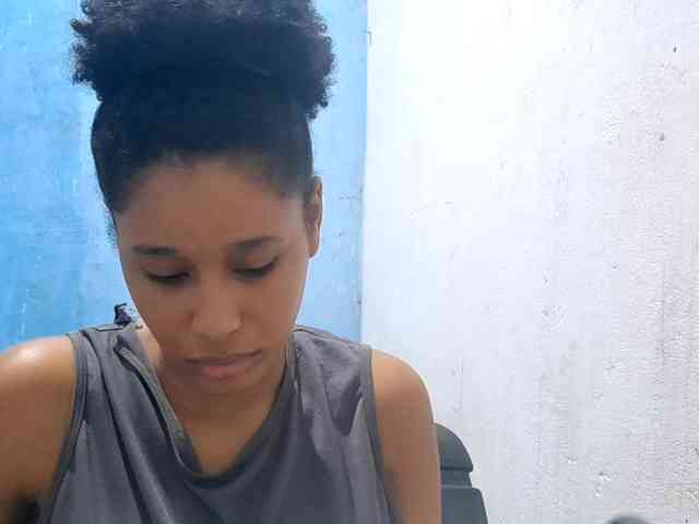 RomanaBeatson webcam