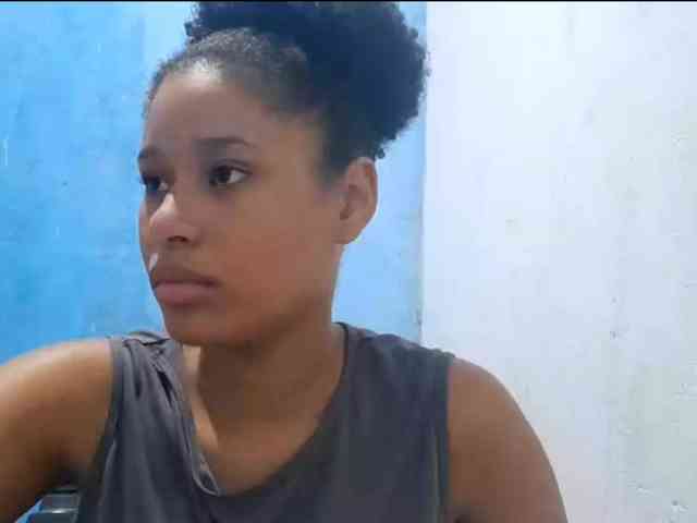 RomanaBeatson webcam