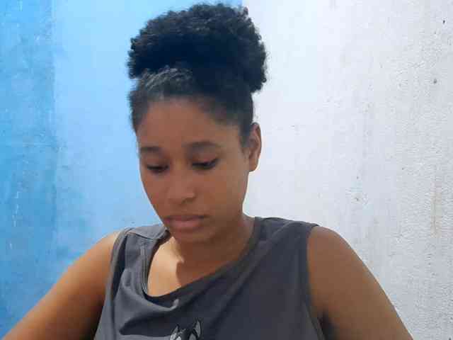 RomanaBeatson webcam