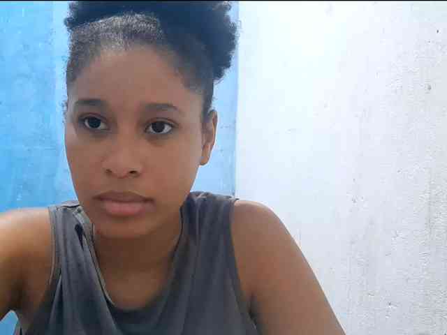 RomanaBeatson webcam