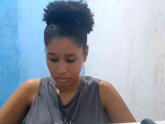 RomanaBeatson webcam