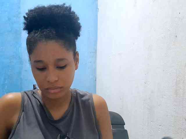 RomanaBeatson webcam