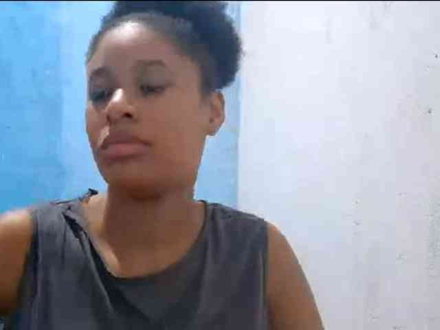 RomanaBeatson webcam