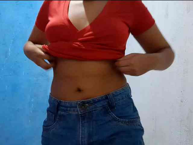 RomanaBeatson webcam