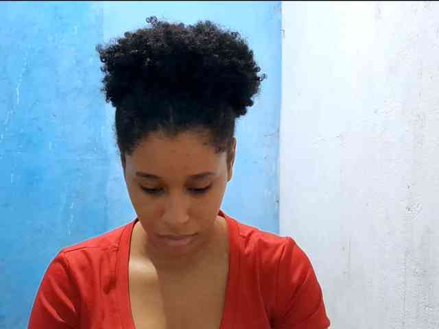 RomanaBeatson webcam