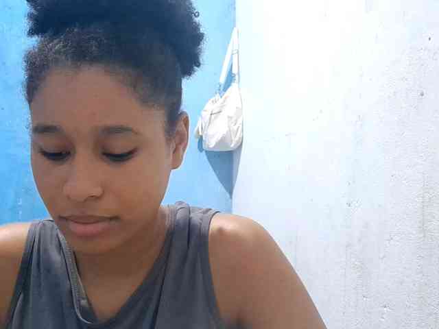 RomanaBeatson webcam