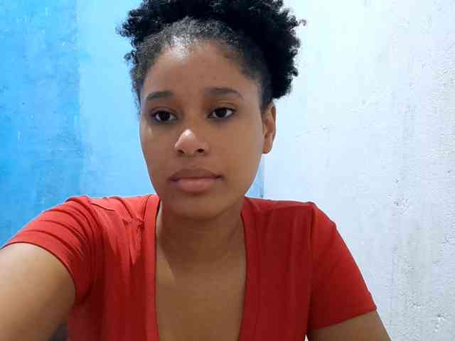 RomanaBeatson webcam