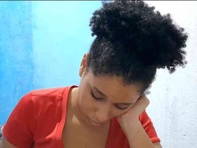 RomanaBeatson webcam